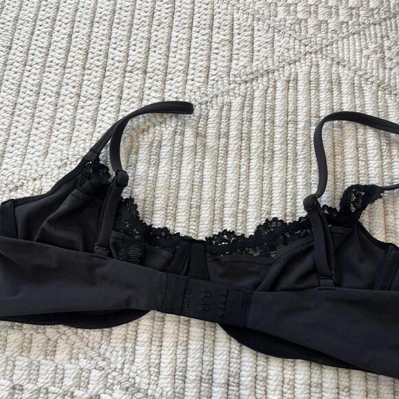 Skims Fits Everybody Lace Scoop Bra - Picture 2 of 4